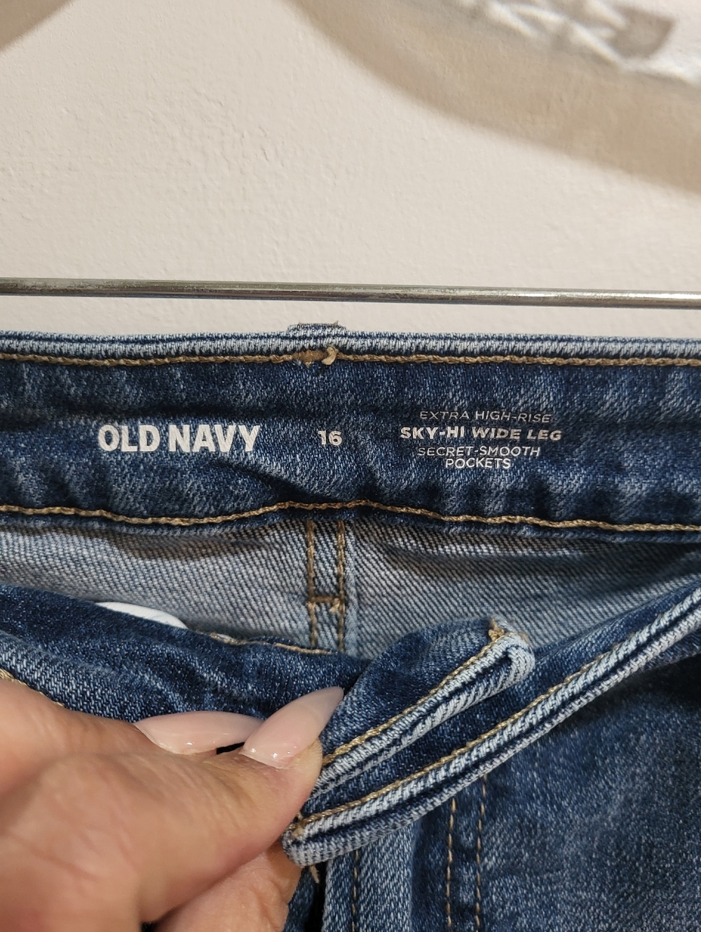 Old Navy Sky-Hi Wide Leg Jeans Size 16 High Rise Light Wash - Picture 4 of 4